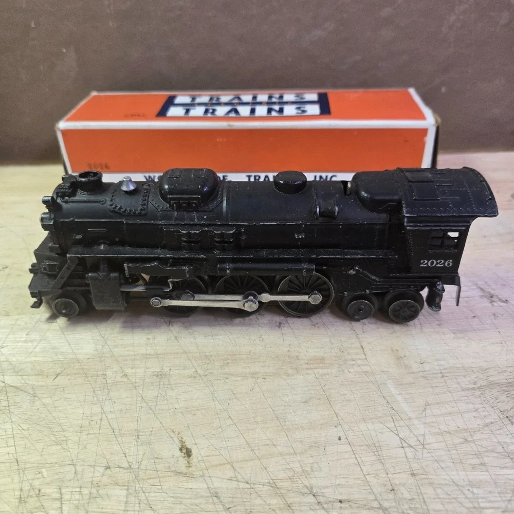 Lionel Vintage Original 2026 Locomotive With Smoke Chamber With Box, 1940's